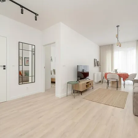 아파트 Dmowskiego Kepa Mieszczanska With Free Garage By Renters